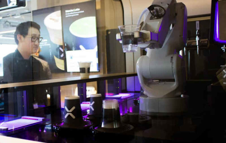 “Peter,” Inilah Robot Barista di Bandara San Jose
