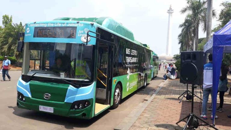 Raksasa Bus Listrik Dunia di Jalanan Indonesia: Siapa Saja Pemain Utamanya?