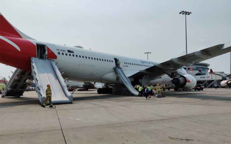 Kabin Dipenuhi Asap, Pilot Berteriak Evakuasi Setelah QF575 Kembali ke Bandara Sydney