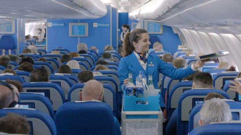 Lewati Fase Debat ‘Alot,’ KLM Setuju Naikkan Tujuh Persen Gaji Awak Kabin