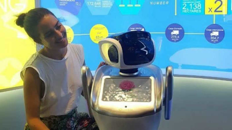 Salip Ketertinggalan, Bandara Soekarno-Hatta Pekerjakan Robot Canggih