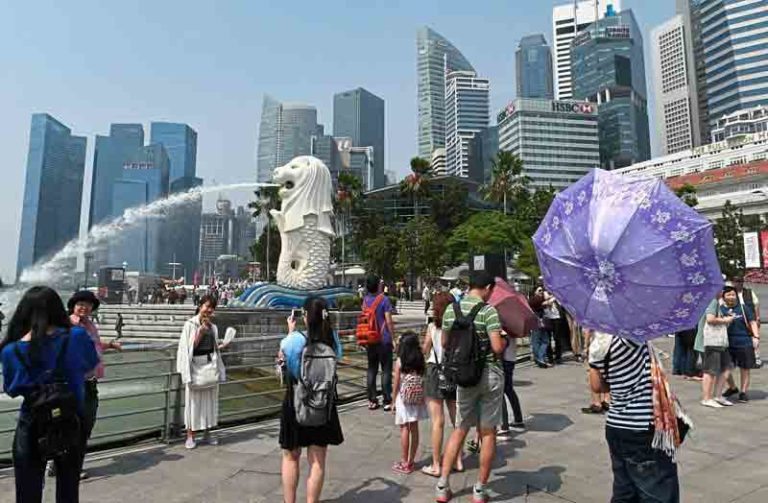 Garuda Indonesia dan Bank Mandiri Buka Travel Festival 2024 di Seoul, Shanghai dan Singapura