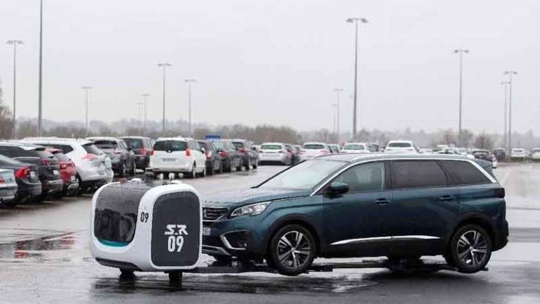 Stanley Robotics dan VINCI Airports Sepakat Perluas Layanan Robot Valet Parkir di Bandara Lyon