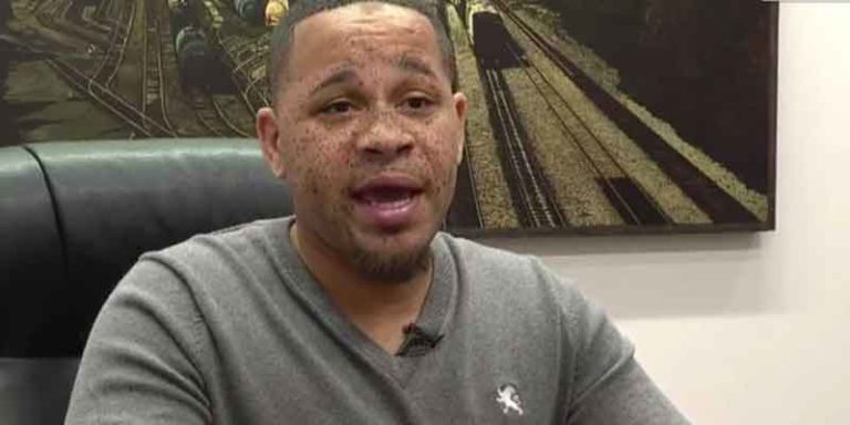 Gara-Gara Diet Keto, Awak Kabin American Airlines Dipecat Setelah Tes Breathalyzer Alkohol