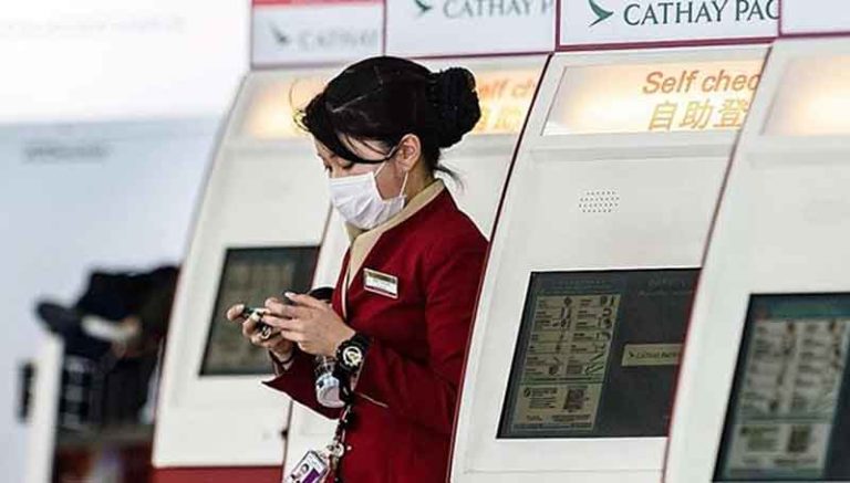 Setelah Gelang Pelacak, Awak Kabin Cathay Pacific Kini Wajib Gunakan Aplikasi Pelacakan di Ponsel