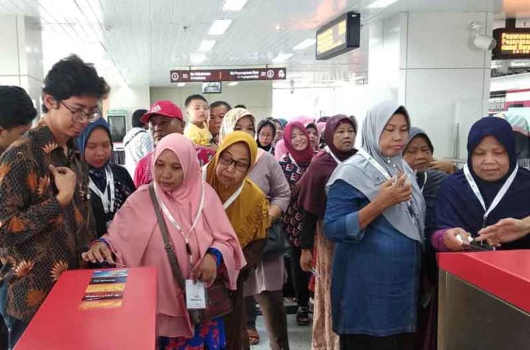 Disorot Publik Akibat Sepi Penumpang, LRT Jakarta Justru Cetak Rekor Pengunjung Tertinggi