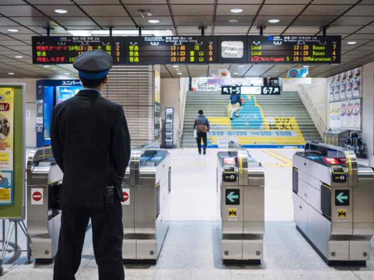 Setelah Setengah Abad, Jepang Baru Ubah Jadwal Keberangkatan dan Kedatangan Kereta Api