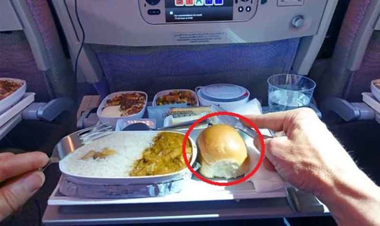 Jijik! Ini Alasan Mengapa Penumpang Pesawat Harus Mengindari Makanan Langsung Di Atas Baki