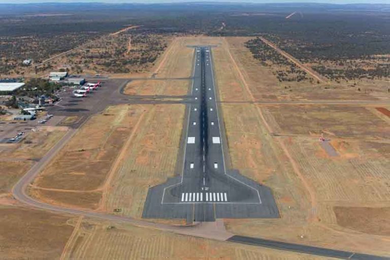 Grounded Besar-Besaran Bikin Bandara Penuh, Haruskah Pesawat Parkir di Gurun?
