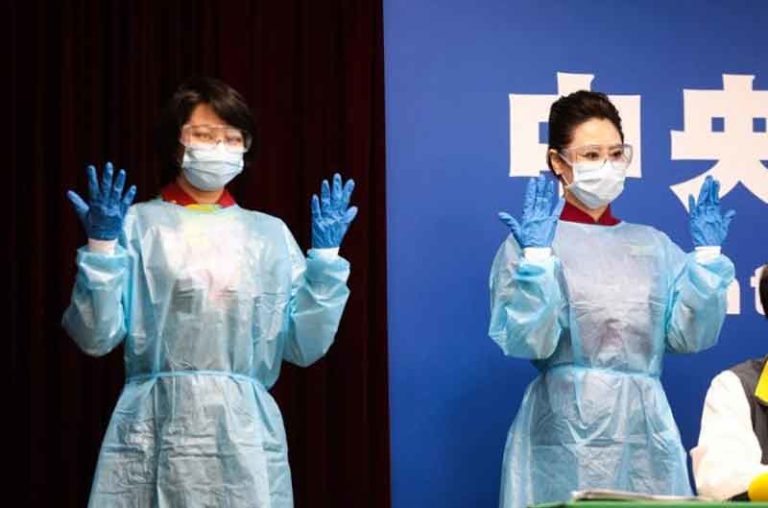 Antisipasi Covid-19, Semua Awak Kabin di Taiwan Dilengkapi APD