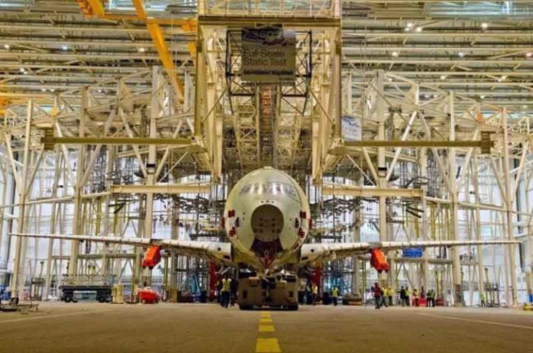 Airbus ‘Berdarah-darah,’ Karyawan Diminta Bersiap Kemungkinan Terburuk