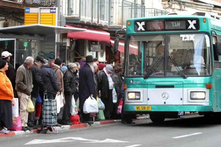 Gegara Corona, Transportasi Umum di Israel Hanya Melayani Rute ke Kantor Pemerintahan