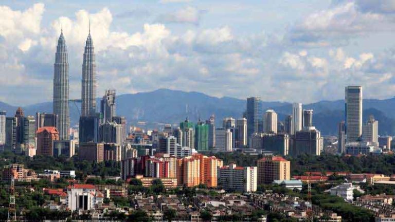 Malaysia Berlakukan “Lockdown,” Ini Enam Ketentuan yang Harus Dipatuhi