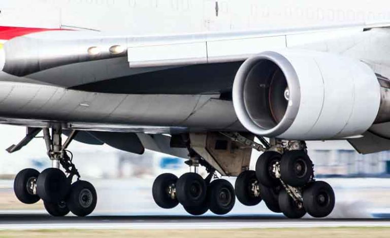 Mengapa Sebagian Besar Runway di Bandara Terbuat dari Aspal Bukan Beton?