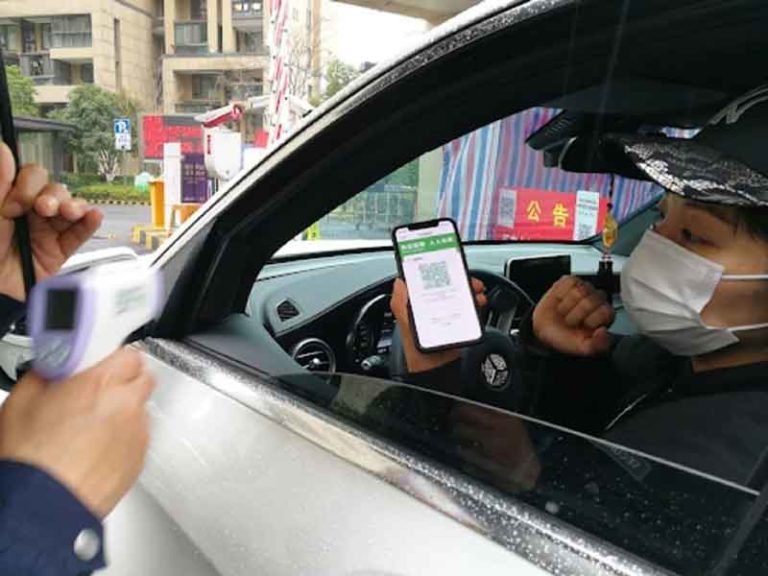 Dari Kode QR Hingga Media Sosial, Inilah Empat Cara Cina Lacak Covid-19