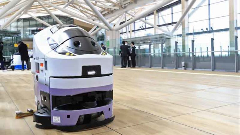 Enam Jenis Robot Beroperasi di Stasiun Gateway Takanawa