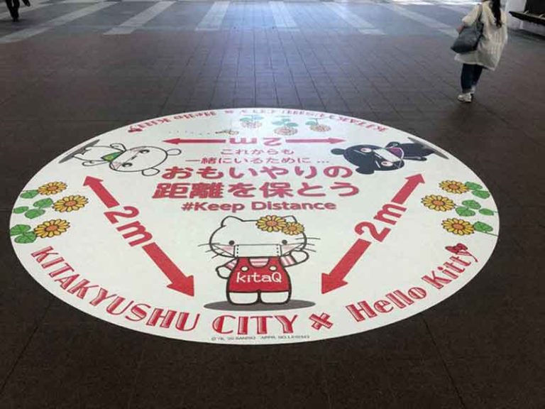 Hello Kitty ‘Ingatkan’ Penumpang Kereta Jepang untuk Tetap Jaga Jarak Sosial