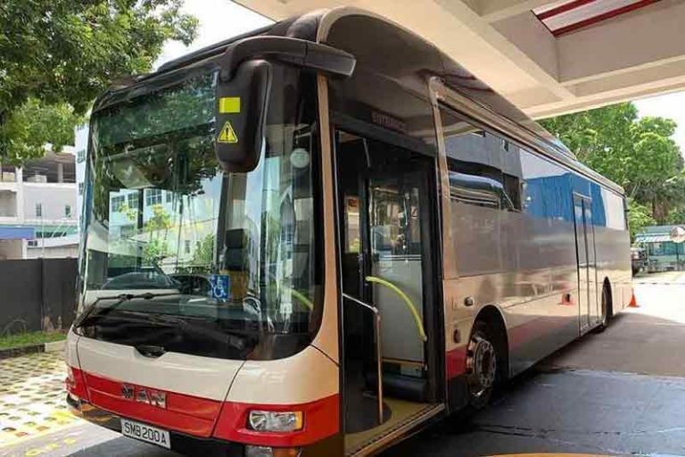 20 Unit Bus SMRT Singapura Dikonversi Jadi Ambulans