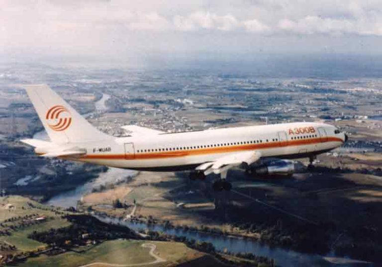 Hari Ini, 52 Tahun Lalu, Airbus A300 Pesawat Jet Widebody Twin Engine Pertama di Dunia Terbang Perdana