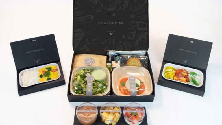 Sambut New Normal, Maskapai Bakal Kurangi Penggunaan Troli dan Sajikan Makanan dalam Kotak ‘Bento’