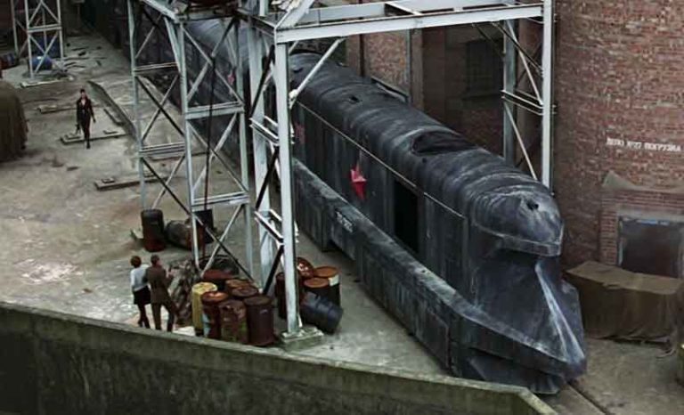 Seperti di Film James Bond “Golden Eye,” Rusia Kembali ‘Hidupkan’ Kereta Lapis Baja dengan Peluncur Rudal Balistik