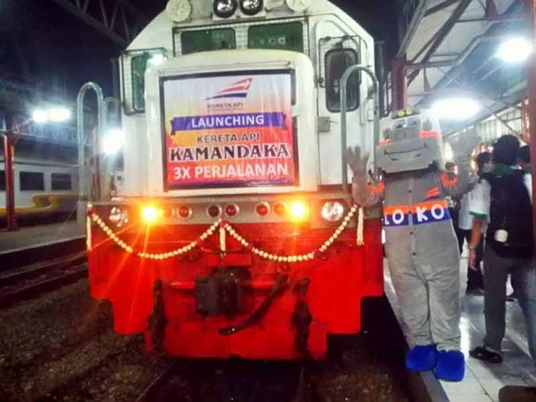 Ingat KA Kamandaka Ingat Lutung Kasarung?