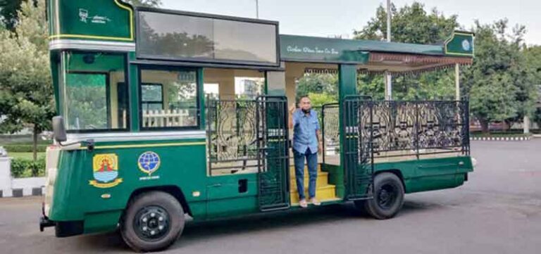 Mobil Wisata Cirebon Mirip dengan Bandros di Bandung