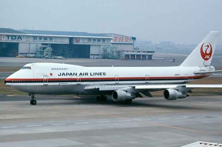 Boeing 747-300SR, Pesawat Jumbo Langka untuk Penerbangan Jarak Pendek