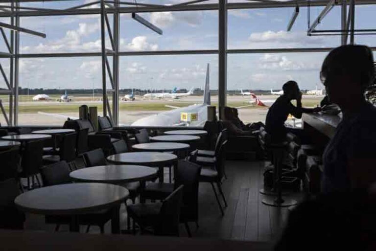 Tiada Lagi Menu Prasmanan, Inilah Empat Perubahan di Lounge Bandara Gegara Covid-19