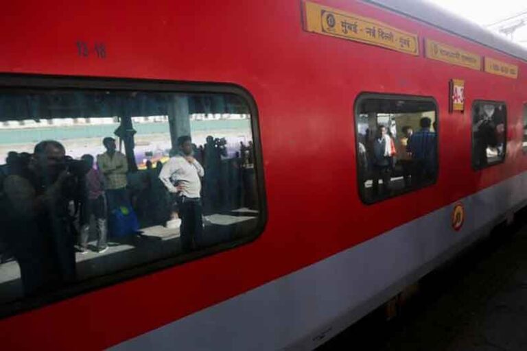 Pertama Kalinya dalam Sejarah, Layanan Kereta di India Mampu ‘On Time’ 100 Persen
