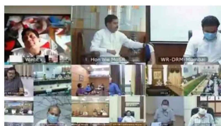 Pertama Kali India Lakukan Perpisahan Pensiunan Staf Kereta Api Secara Virtual