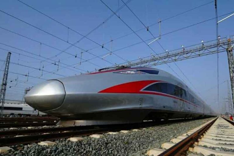 War Ticket! Mulai 18 Agustus Selama Tiga Bulan, Kereta Cepat Jakarta-Bandung Gratis