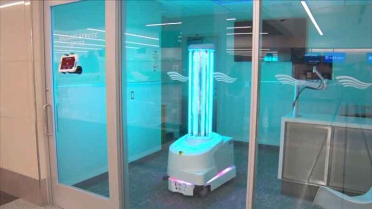Bandara Internasional Gerald R. Ford Kerahkan Robot Berteknologi UV Guna Singkirkan Corona