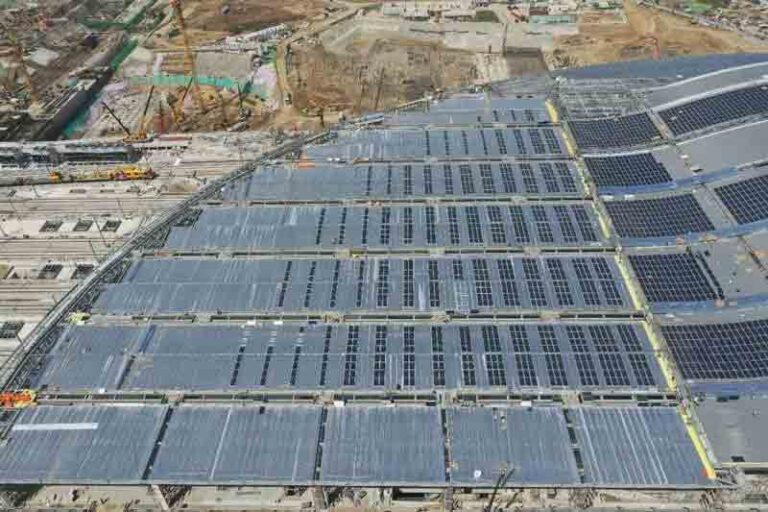 Stasiun Terbesar di Asia, Xiong’an Dilengkapi Solar Panel Seluas 42.000 Meter Persegi