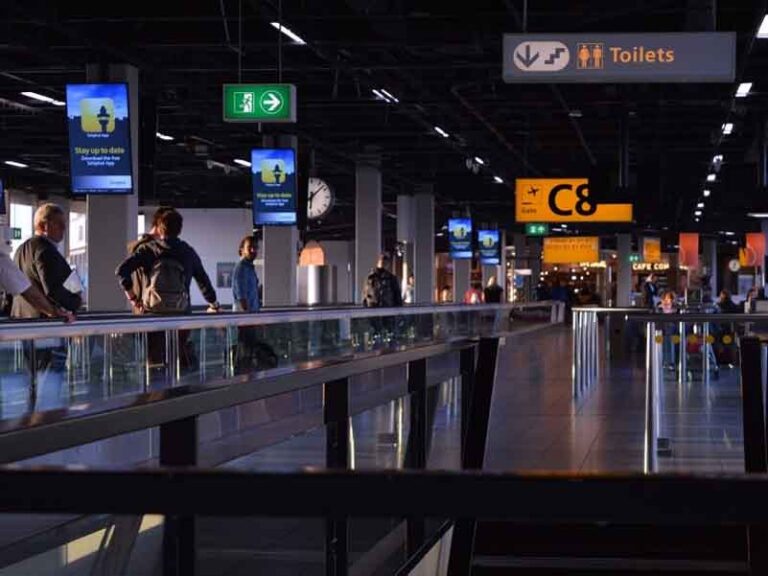 Keliling Bandara dan Pesawat Lebih Mudah dengan Virtual Reality Ocean3D