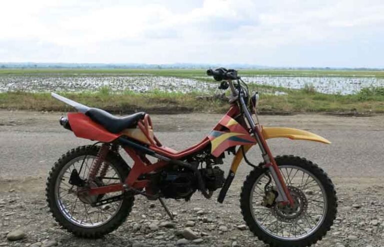 ”Taksi Gabah” Bukan Mobil Tapi Motor Diubah Untuk Angkut Gabah