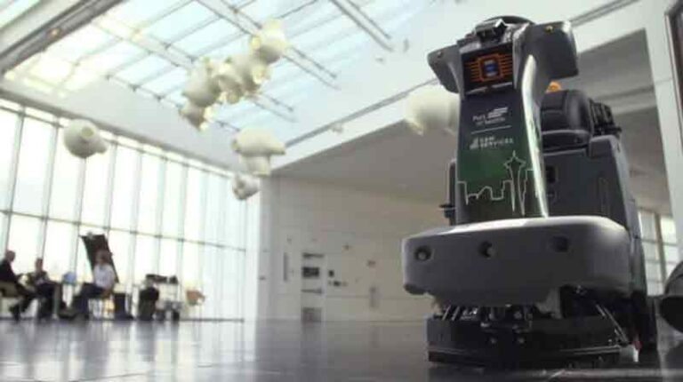 Bandara Seattle-Tacoma Kerahkan Robot Pembersih Lantai dan Teknologi Canggih Lawan Corona
