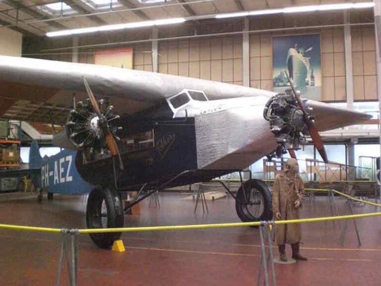 Fokker F-VII – Pesawat Legendaris ‘Pelaku’ Penerbangan Perdana Reguler Amsterdam-Batavia di Tahun 1924