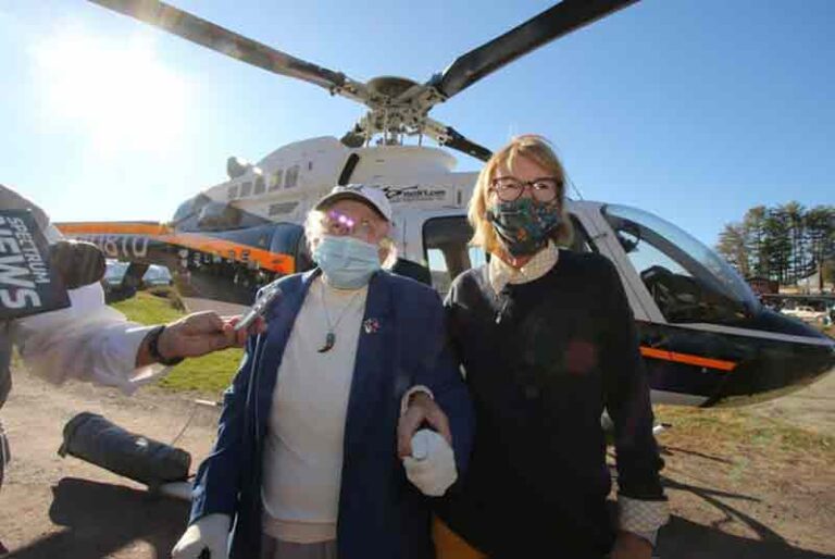 Sadar Hidupnya Tak Lama Lagi, Nenek 104 Tahun Maksa Ingin Terbang dengan Helikopter