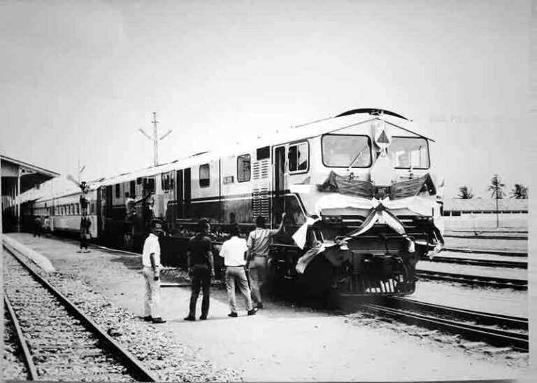 Kereta Api Ekspress Gunung Jati “Jakarta-Cirebon” Hanya Bertahan 20 Tahun