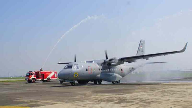 CN-235 Sukses di Pasar Militer Tapi Lesu di Pasar Sipil Komersial, Ini Sebabnya!
