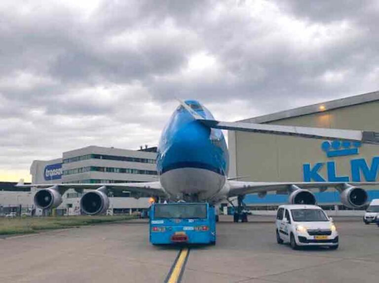 Dua Pesawat Penumpang Tabrakan di Bandara London Heathrow, Bagaimana Bisa?