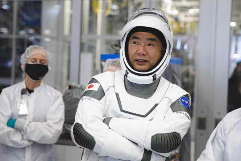Eks Instruktur Pilot Asal Jepang Jadi Penumpang Internasional Pertama SpaceX