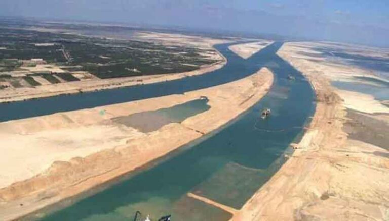 151 Tahun Sudah Terusan Suez Menghubungkan Laut Mediterania dan Laut Merah