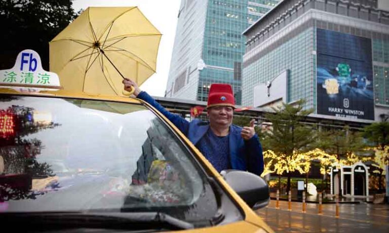 Kalau ke Taiwan Dapat Taksi Ini, Jangan Lupa Menyanyi Biar Dapat Diskon
