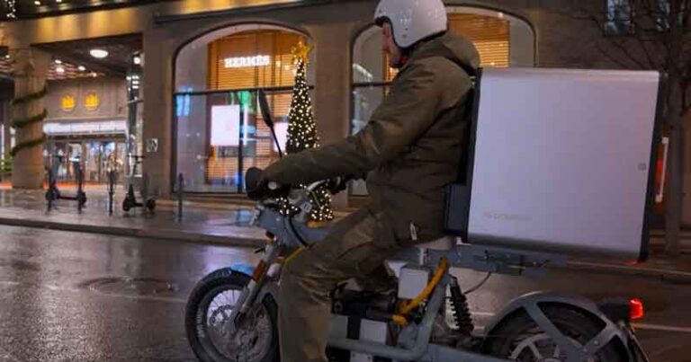 Kotak Pengiriman Bisa Atur Suhu Makanan dan Diletakkan di Sepeda Motor Listrik Ösa