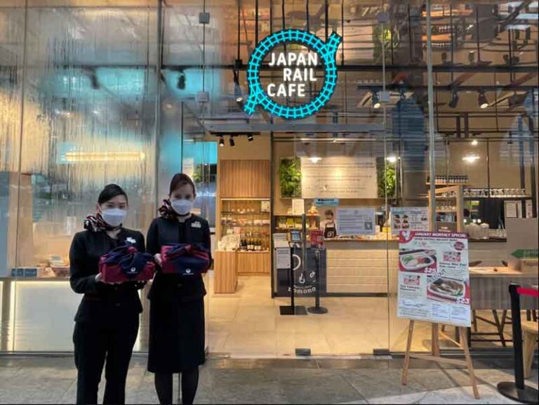 Japan Rail Cafe di Singapura Kolaborasi Menu Makanan dengan Japan Airlines
