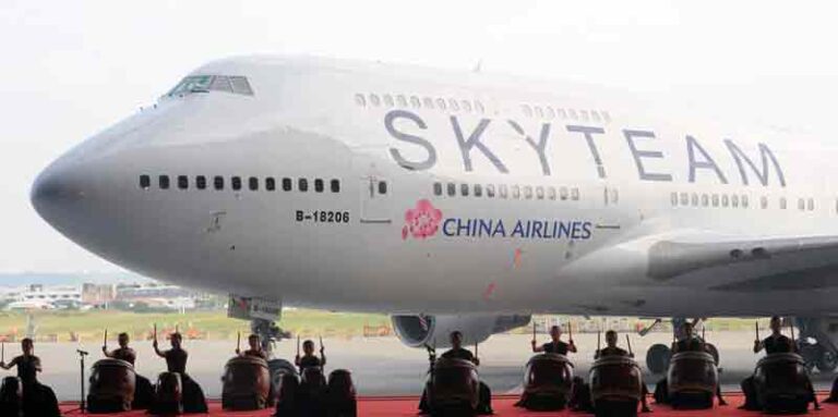 China Airlines Terbang Lagi ke Bali 2 Kali Seminggu, Turis Cina Bakal Banjiri Pulau Dewata?