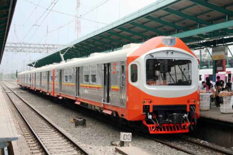 KRL BN-Holec Pernah Beroperasi Sebagai “Prameks,” Ternyata Sering Bermasalah