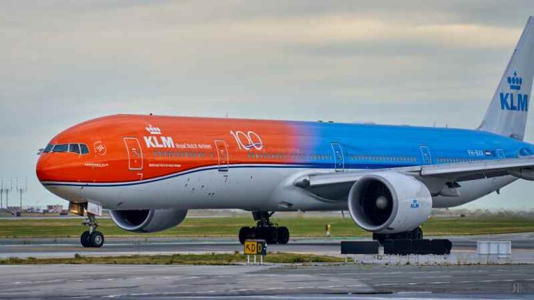 Boeing 777 KLM “Orange Pride” Mangkrak di Beijing Sejak Awal Tahun Baru